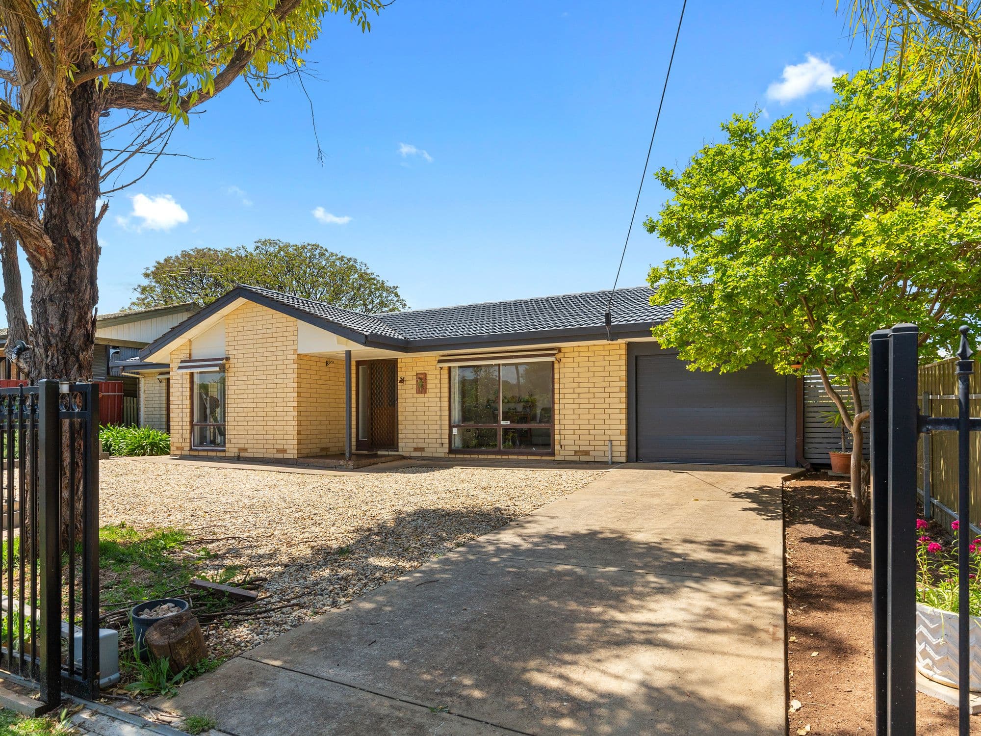 8 Mallett Avenue, Morphett Vale SA 5162, Morphett Vale - Image 1