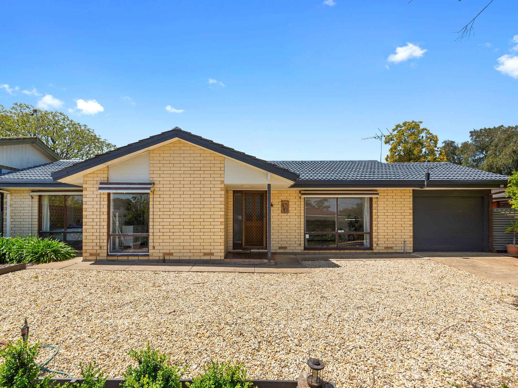 8 Mallett Avenue, Morphett Vale SA 5162, Morphett Vale - Thumbnail 2