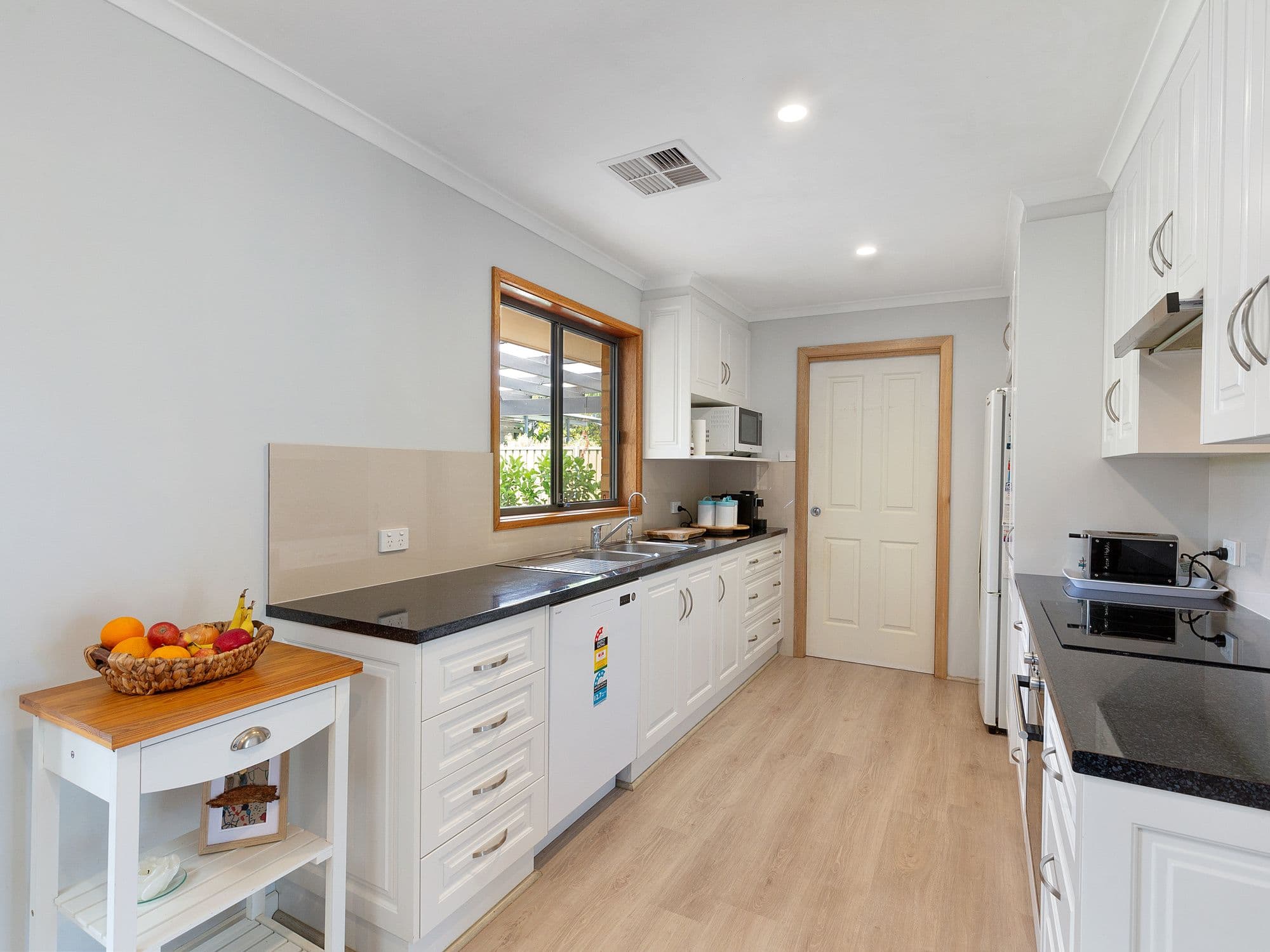 8 Mallett Avenue, Morphett Vale SA 5162, Morphett Vale - Thumbnail 7