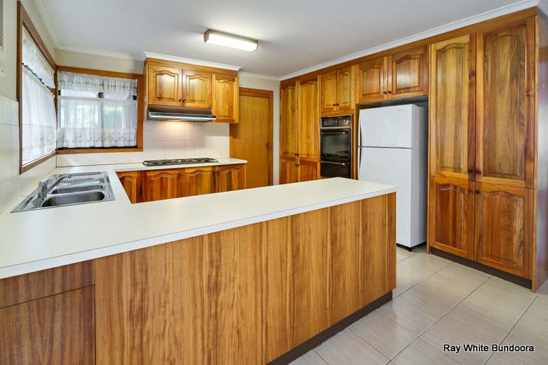 11 Greenhills Road, BUNDOORA VIC 3083, Bundoora - Thumbnail 3