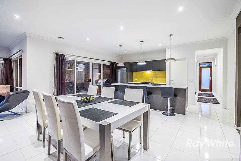 16 Nature Circuit, Cranbourne North VIC 3977, Cranbourne North - Thumbnail 4