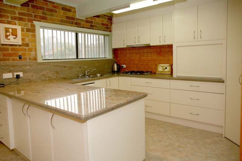 2 Delfin Court, GLEN WAVERLEY VIC 3150, Glen Waverley - Thumbnail 2