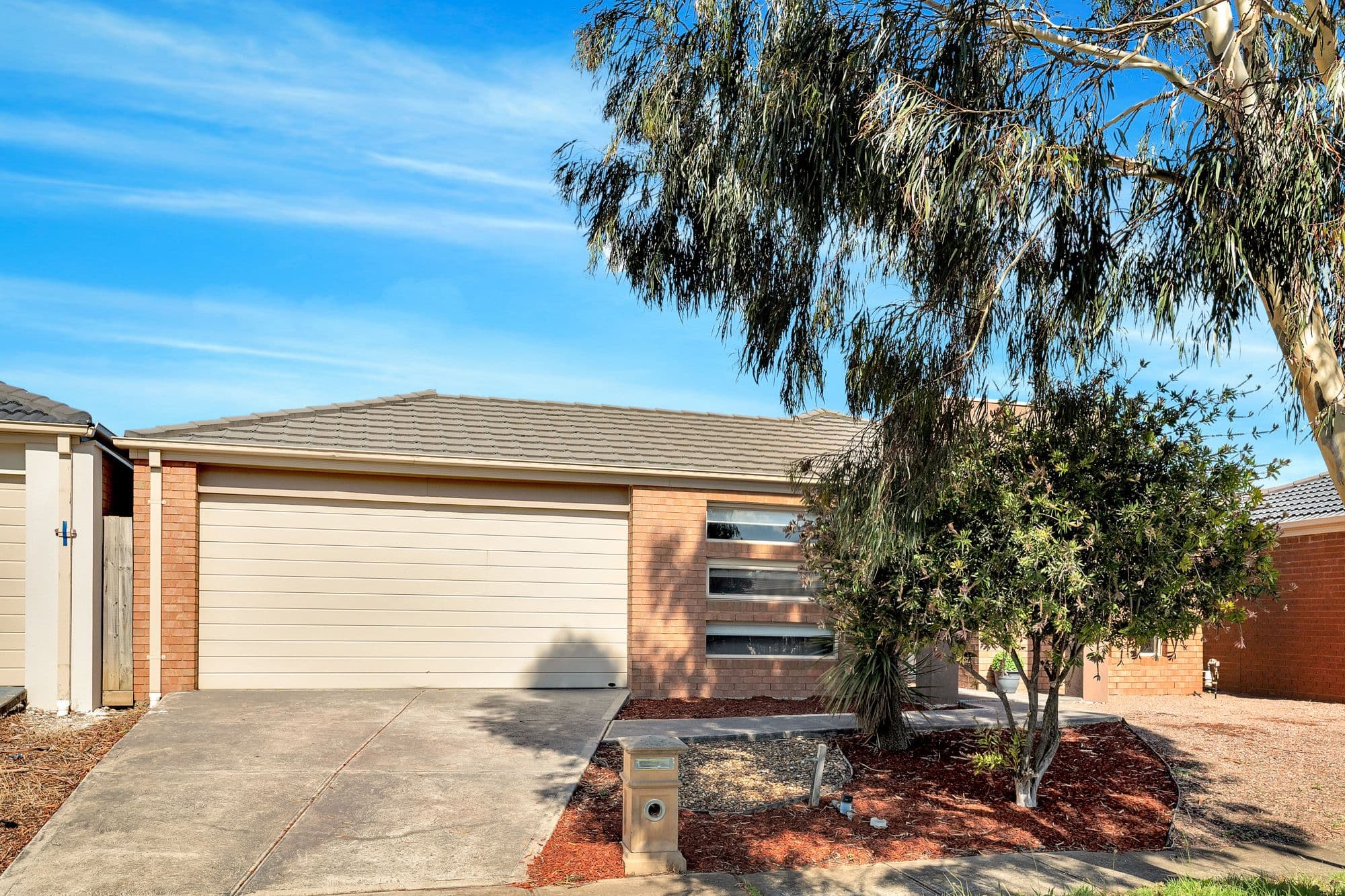 10 Gungurra Grove, Wyndham Vale VIC 3024, Wyndham Vale - Thumbnail 2