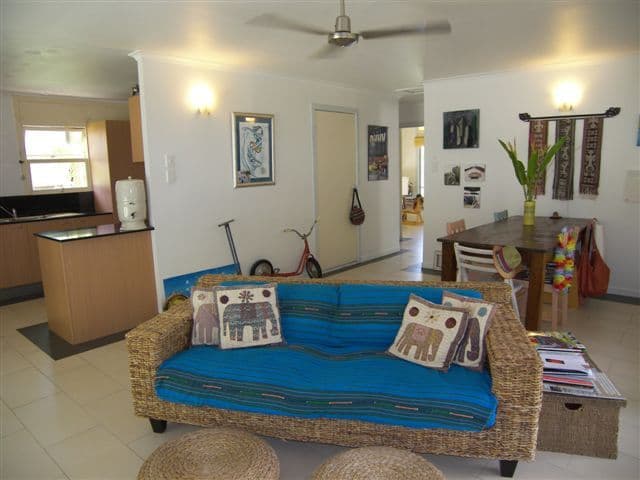 60 Djerral Avenue, BURLEIGH HEADS QLD 4220, Burleigh Heads - Thumbnail 7