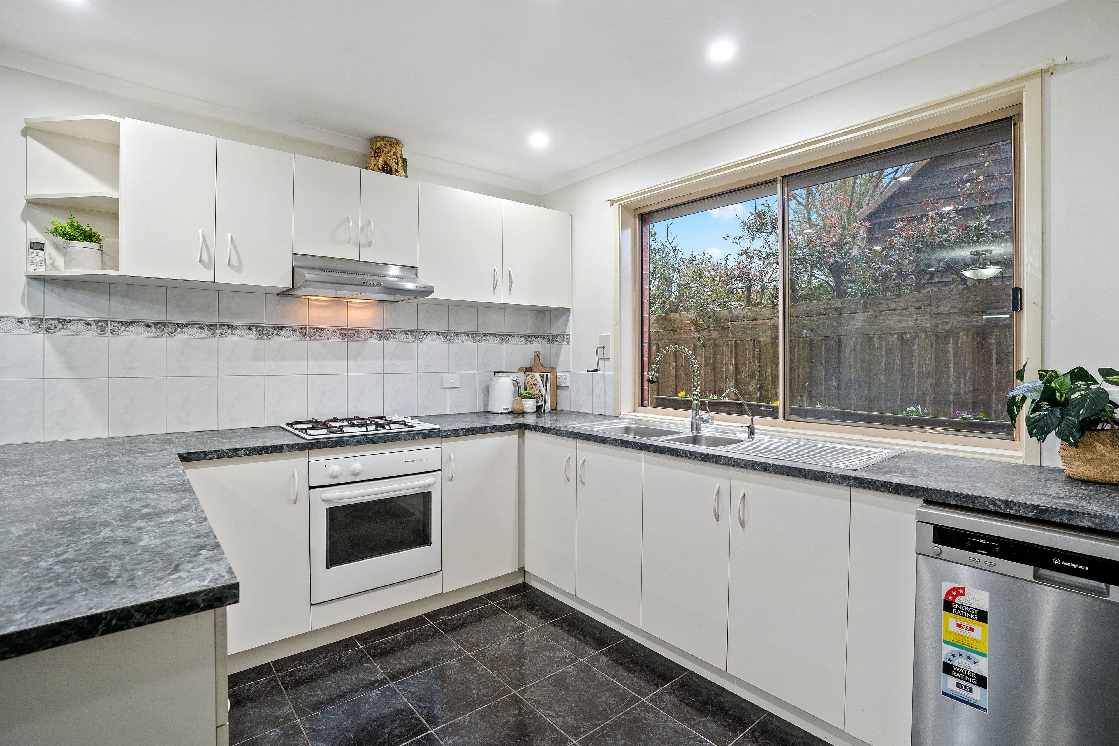 14 Yaraan Court, Hampton Park VIC 3976, Hampton Park - Thumbnail 6