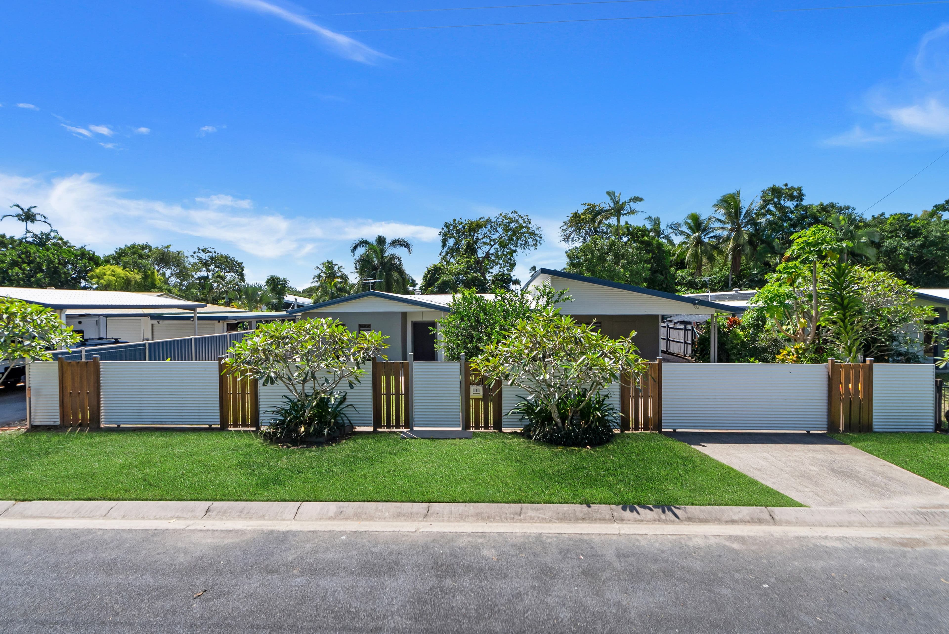 6 Magnolia Street, Holloways Beach QLD 4878, Holloways Beach - Thumbnail 7