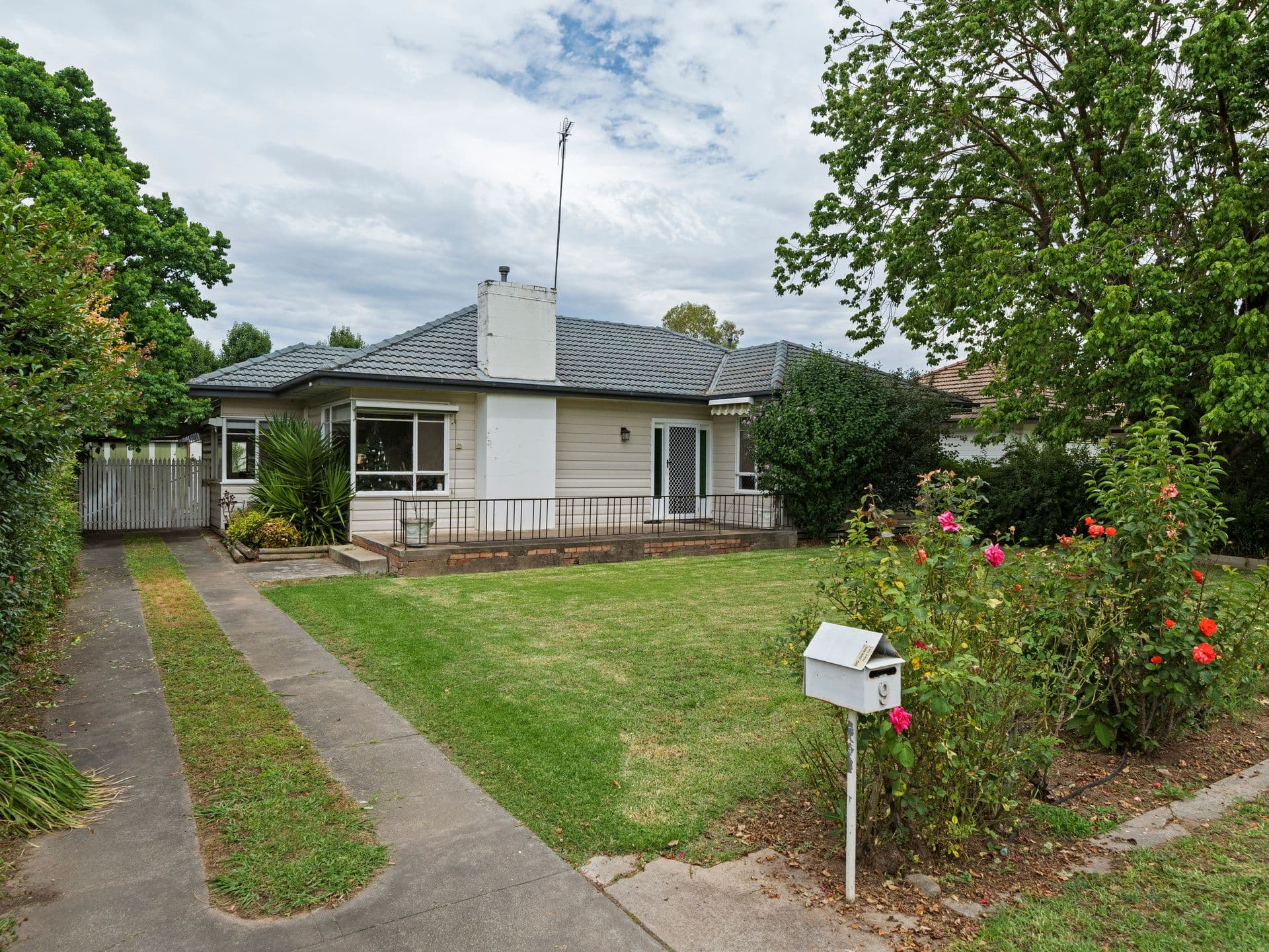9 McGill Street, Benalla VIC 3672, Benalla - Image 1