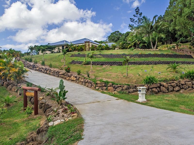 13 Des Quinlan Crescent, TALLEBUDGERA QLD 4228, Tallebudgera - Image 1