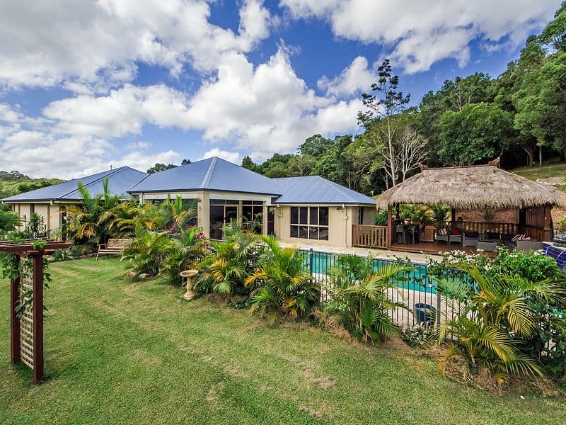 13 Des Quinlan Crescent, TALLEBUDGERA QLD 4228, Tallebudgera - Thumbnail 2