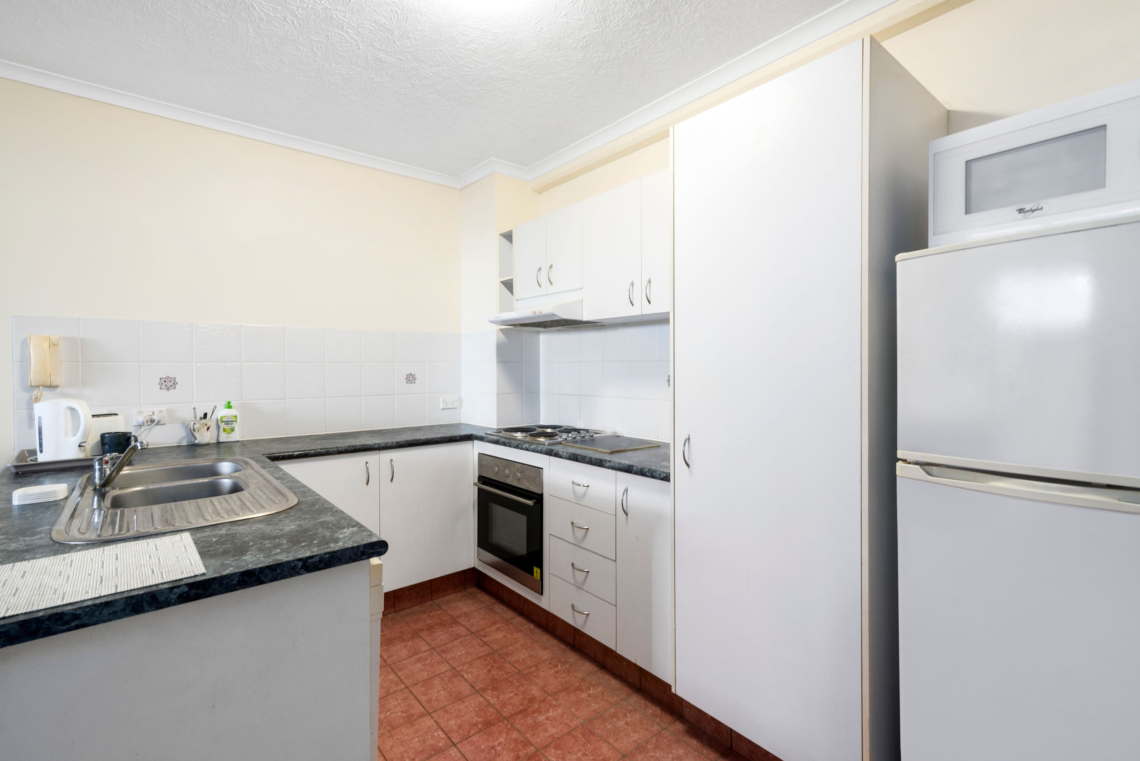 10-12 Bath Street, Labrador QLD 4215, Labrador - Thumbnail 4