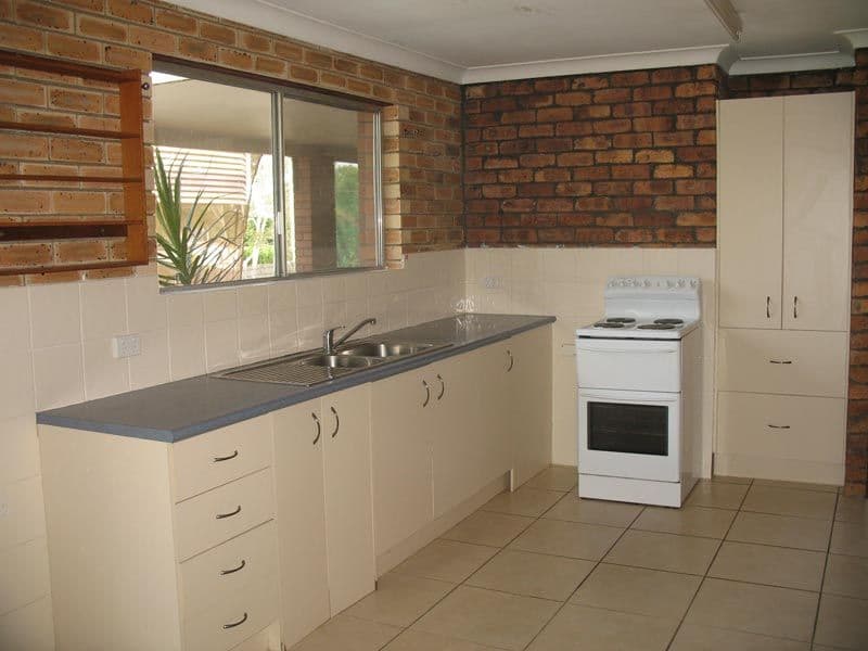25 Peter Street, STRATHPINE QLD 4500, Strathpine - Thumbnail 2