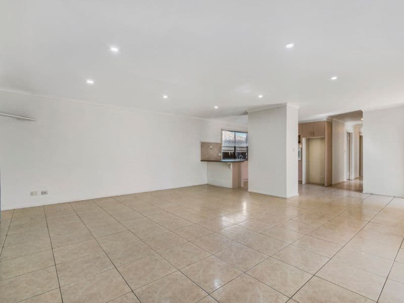 2 Coventry Place, Melton South VIC 3338, Melton South - Thumbnail 5