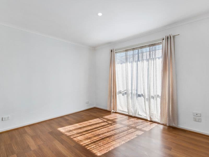 2 Coventry Place, Melton South VIC 3338, Melton South - Thumbnail 7