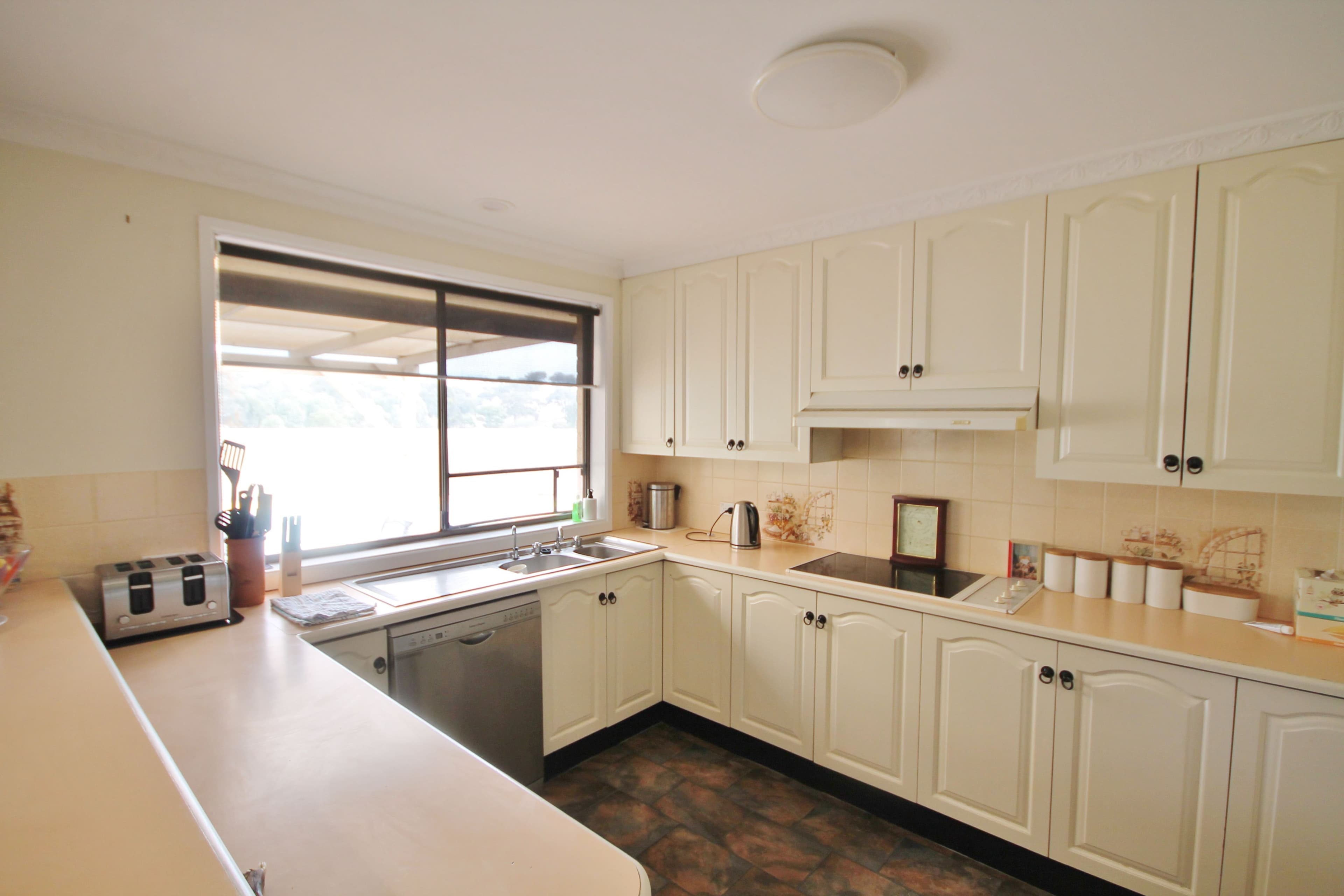 97 Spring Creek Road, Young - Thumbnail 4