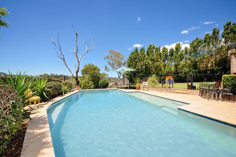 24 Blaxland Drive, ILLAWONG NSW 2234, Illawong - Thumbnail 2