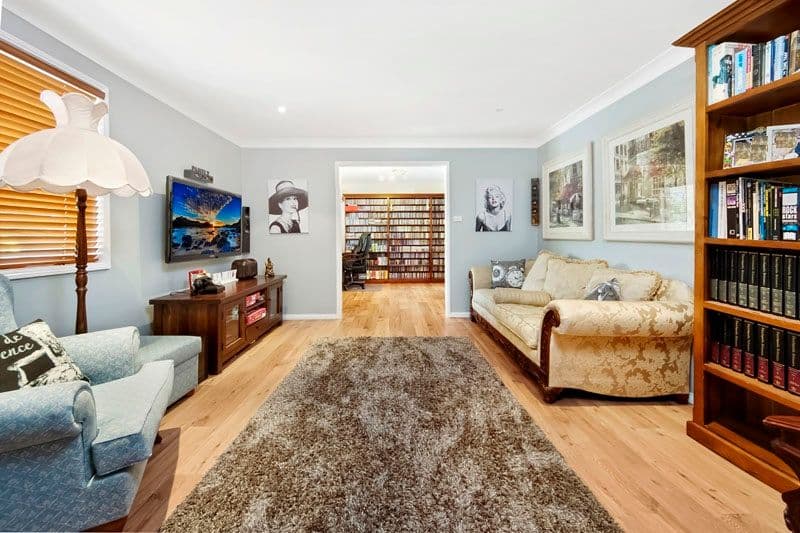 24 Blaxland Drive, ILLAWONG NSW 2234, Illawong - Thumbnail 4