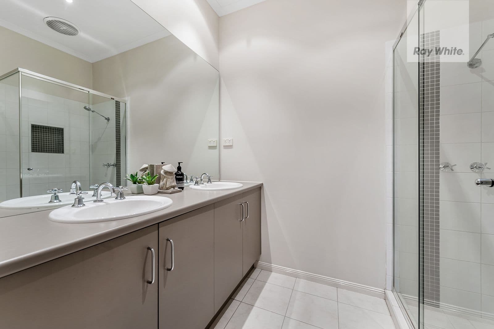 5 Osprey Place, Craigieburn VIC 3064, Craigieburn - Thumbnail 8