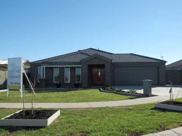 9 Westin Place, ECHUCA VIC 3564, Echuca - Image 1