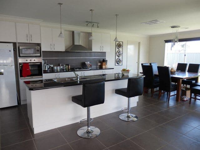 9 Westin Place, ECHUCA VIC 3564, Echuca - Thumbnail 6