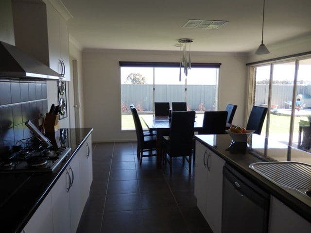 9 Westin Place, ECHUCA VIC 3564, Echuca - Thumbnail 8