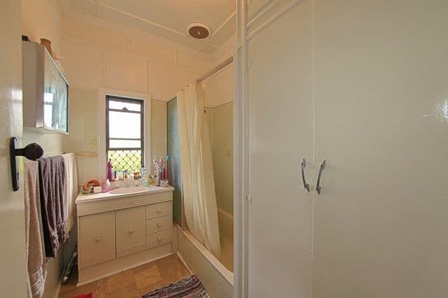 25 Edwards Street, NORVILLE QLD 4670, Norville - Thumbnail 4