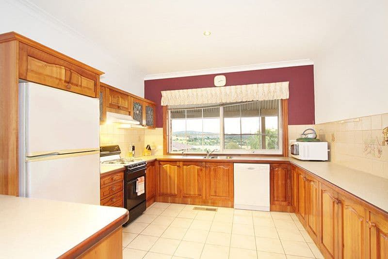 4 Coowarra Court, FERNTREE GULLY VIC 3156, Ferntree Gully - Thumbnail 3