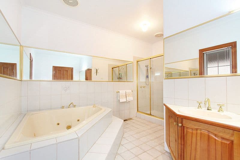 4 Coowarra Court, FERNTREE GULLY VIC 3156, Ferntree Gully - Thumbnail 5