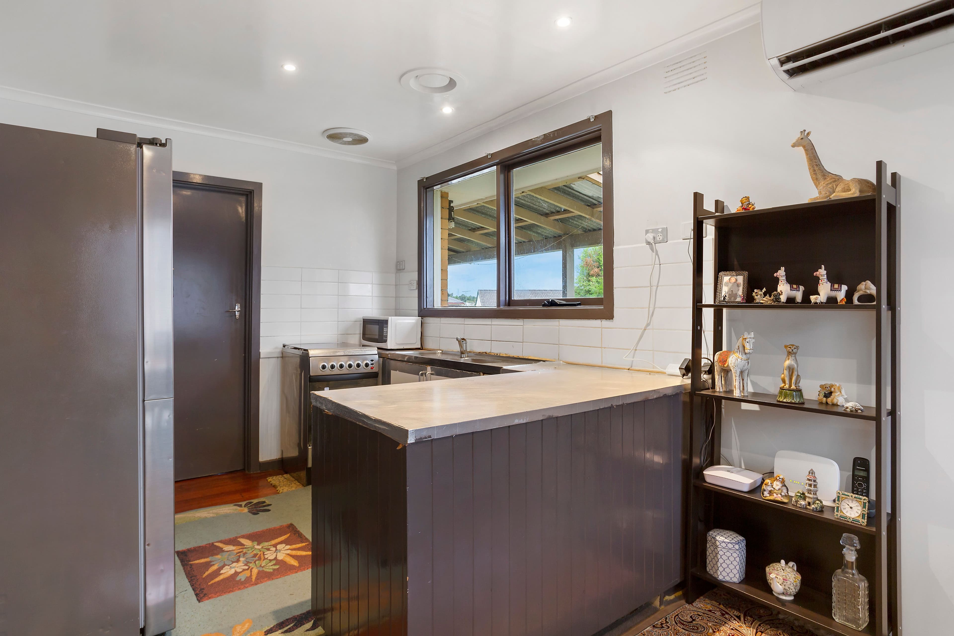 90 Casey Drive, Lalor VIC 3075, Lalor - Thumbnail 2