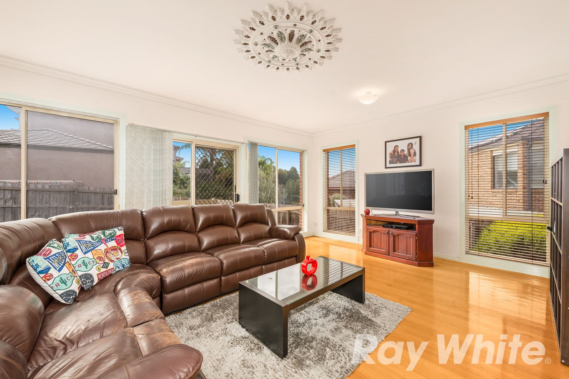 4 Stockdale Way, Mill Park VIC 3082, Mill Park - Thumbnail 4