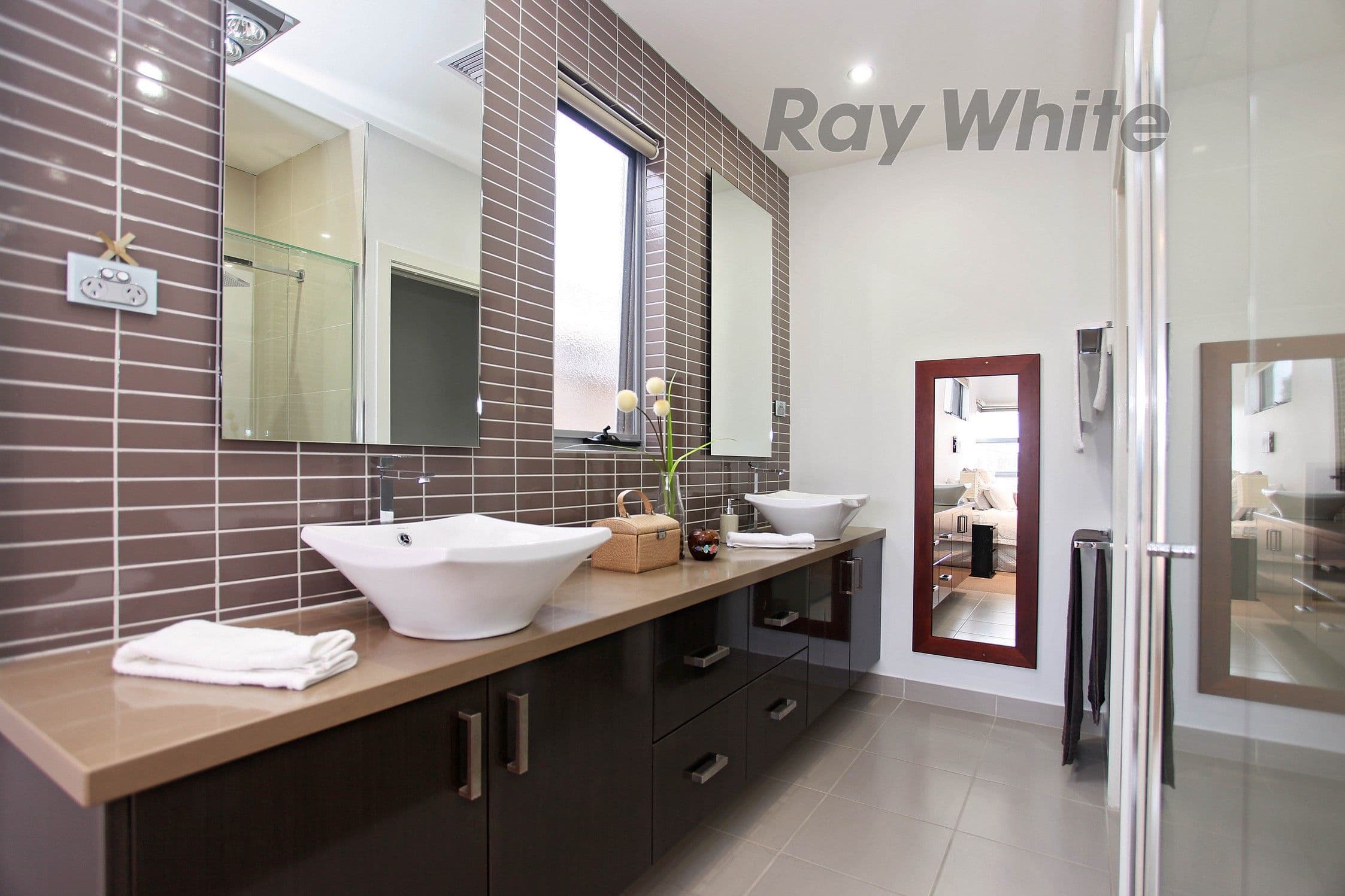 2 Tamar Avenue, Point Cook VIC 3030, Point Cook - Thumbnail 4