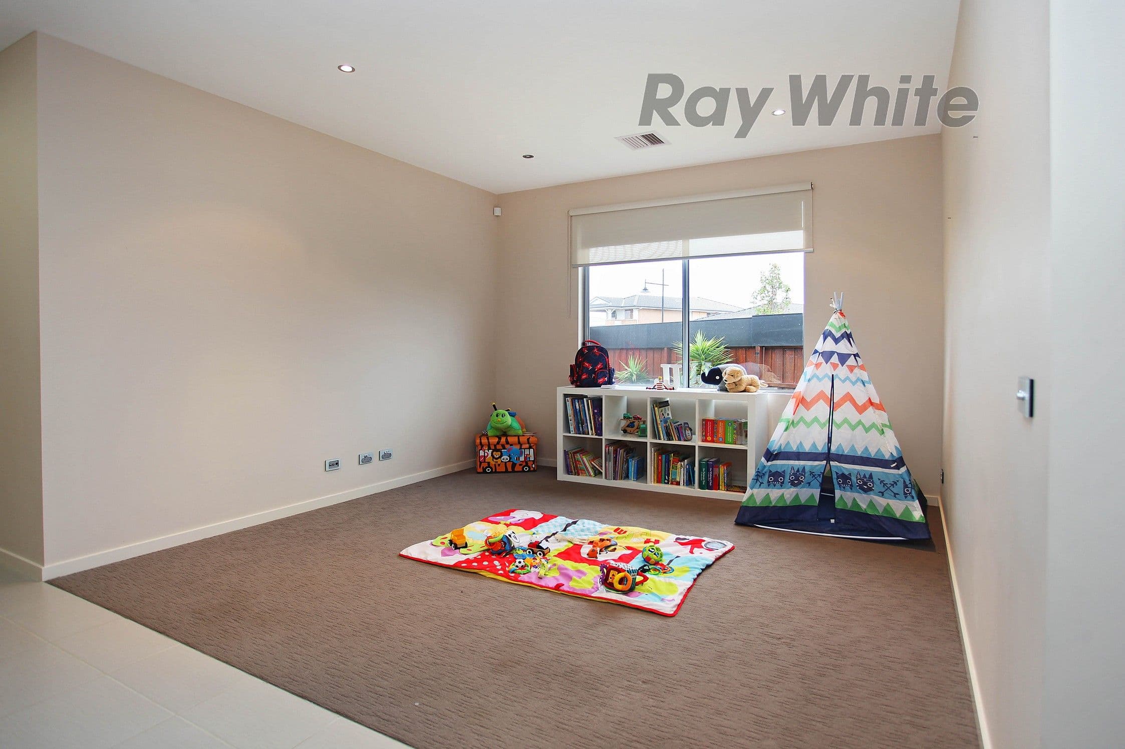 2 Tamar Avenue, Point Cook VIC 3030, Point Cook - Thumbnail 5