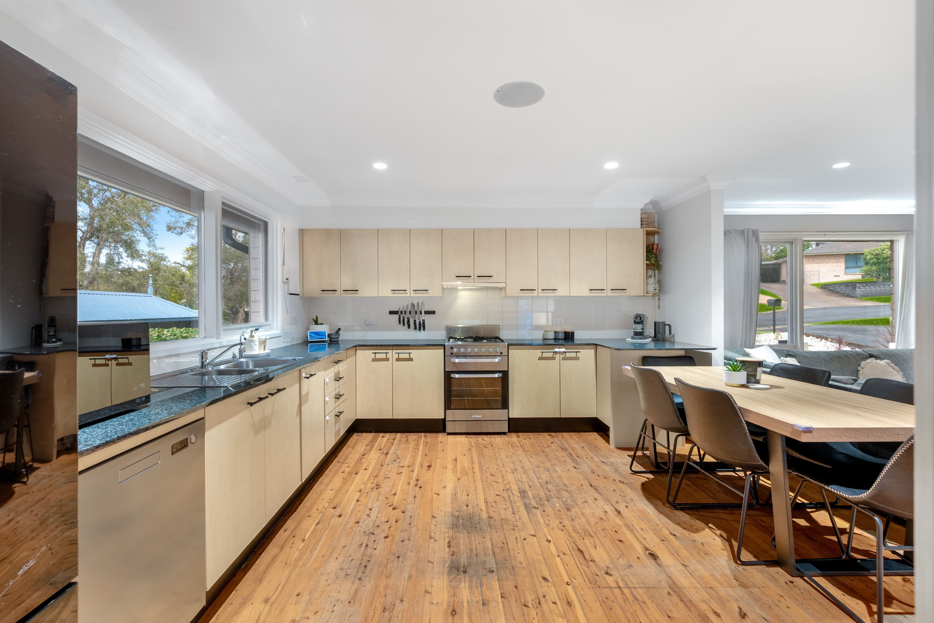 4 Yulunga Place, Bradbury NSW 2560, Bradbury - Thumbnail 4