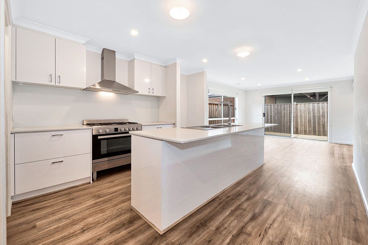 14 Strickland Street, Cranbourne West VIC 3977, Cranbourne West - Thumbnail 2