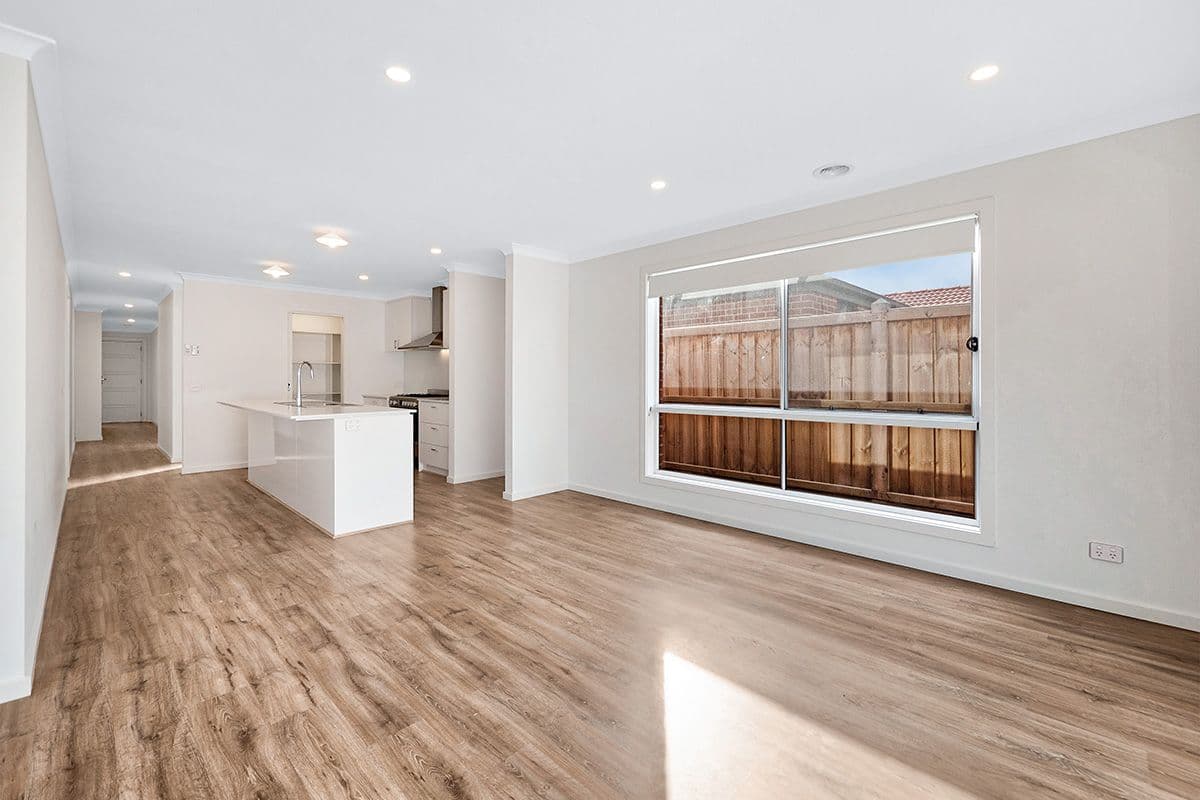 14 Strickland Street, Cranbourne West VIC 3977, Cranbourne West - Thumbnail 4