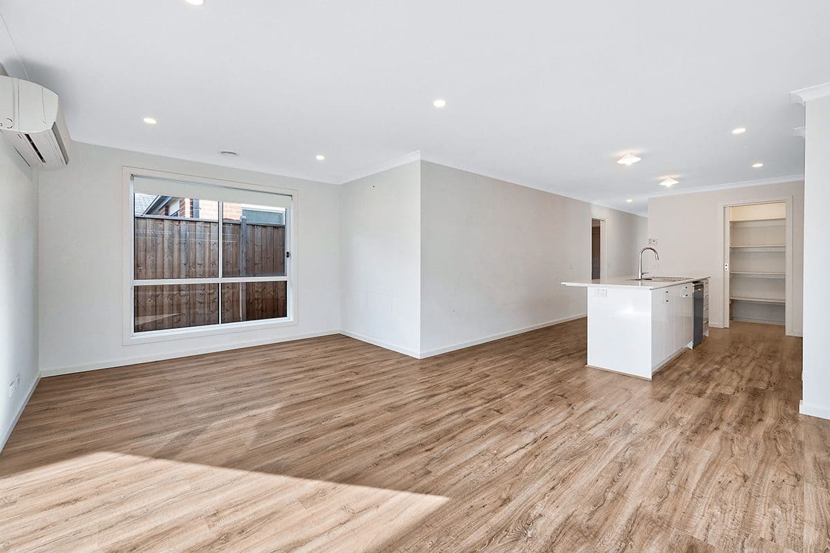 14 Strickland Street, Cranbourne West VIC 3977, Cranbourne West - Thumbnail 8