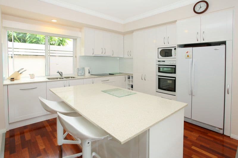 6 Kuranda Drive, ROBINA QLD 4226, Robina - Thumbnail 3