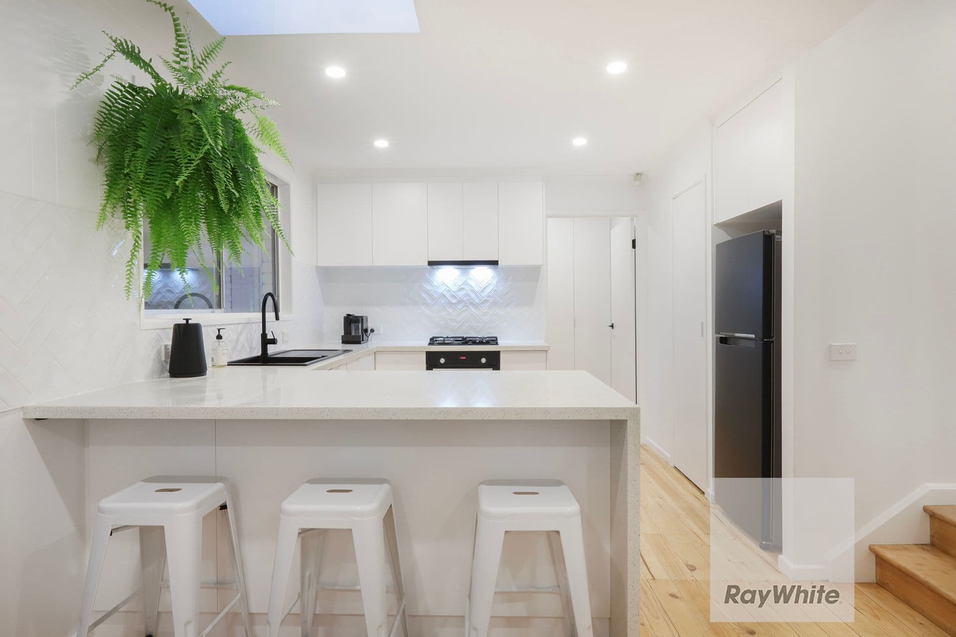 61 North Circular Road, Gladstone Park VIC 3043, Gladstone Park - Thumbnail 7