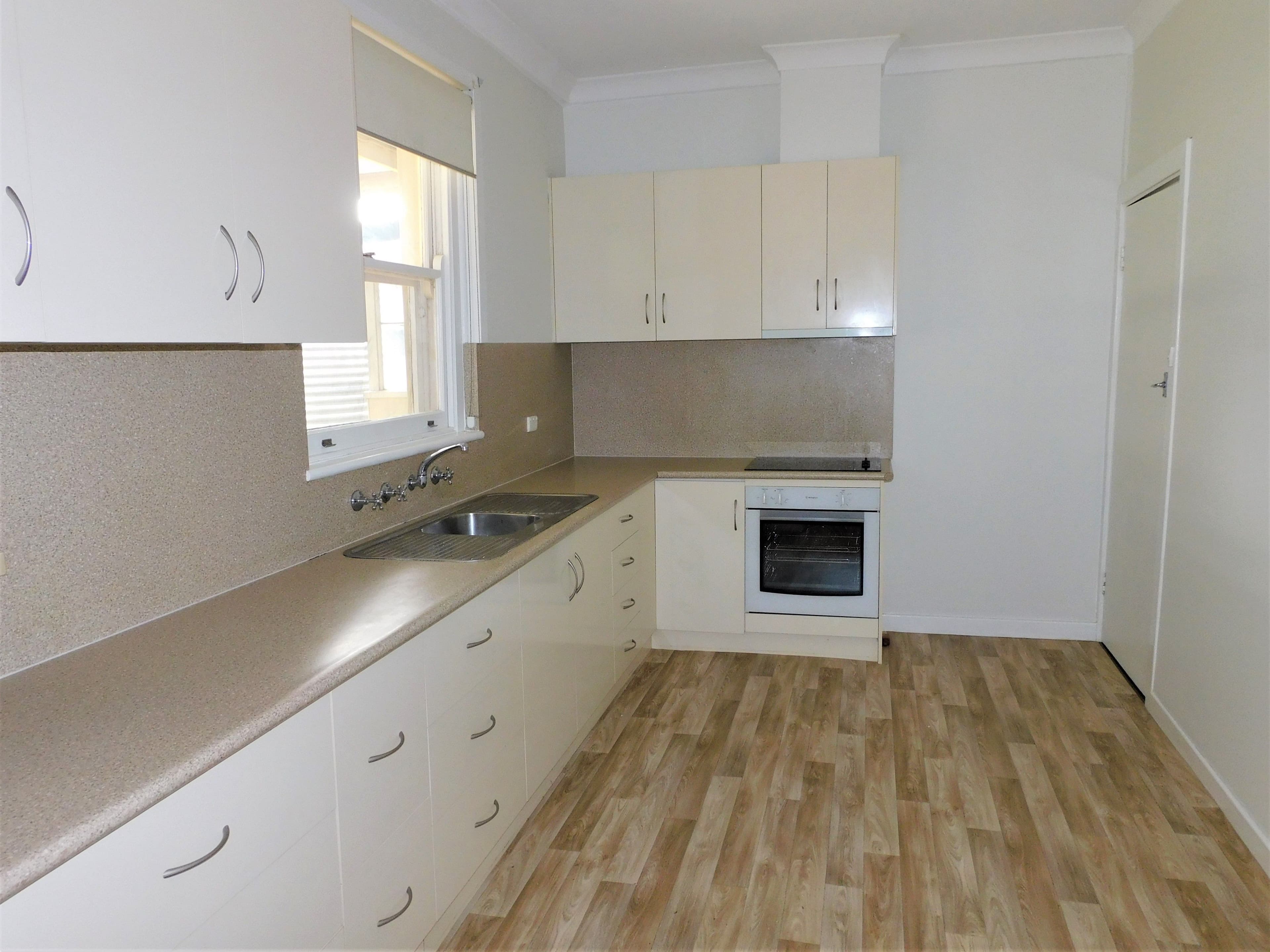 13 Patterson Street, Bordertown SA 5268, Bordertown - Thumbnail 5