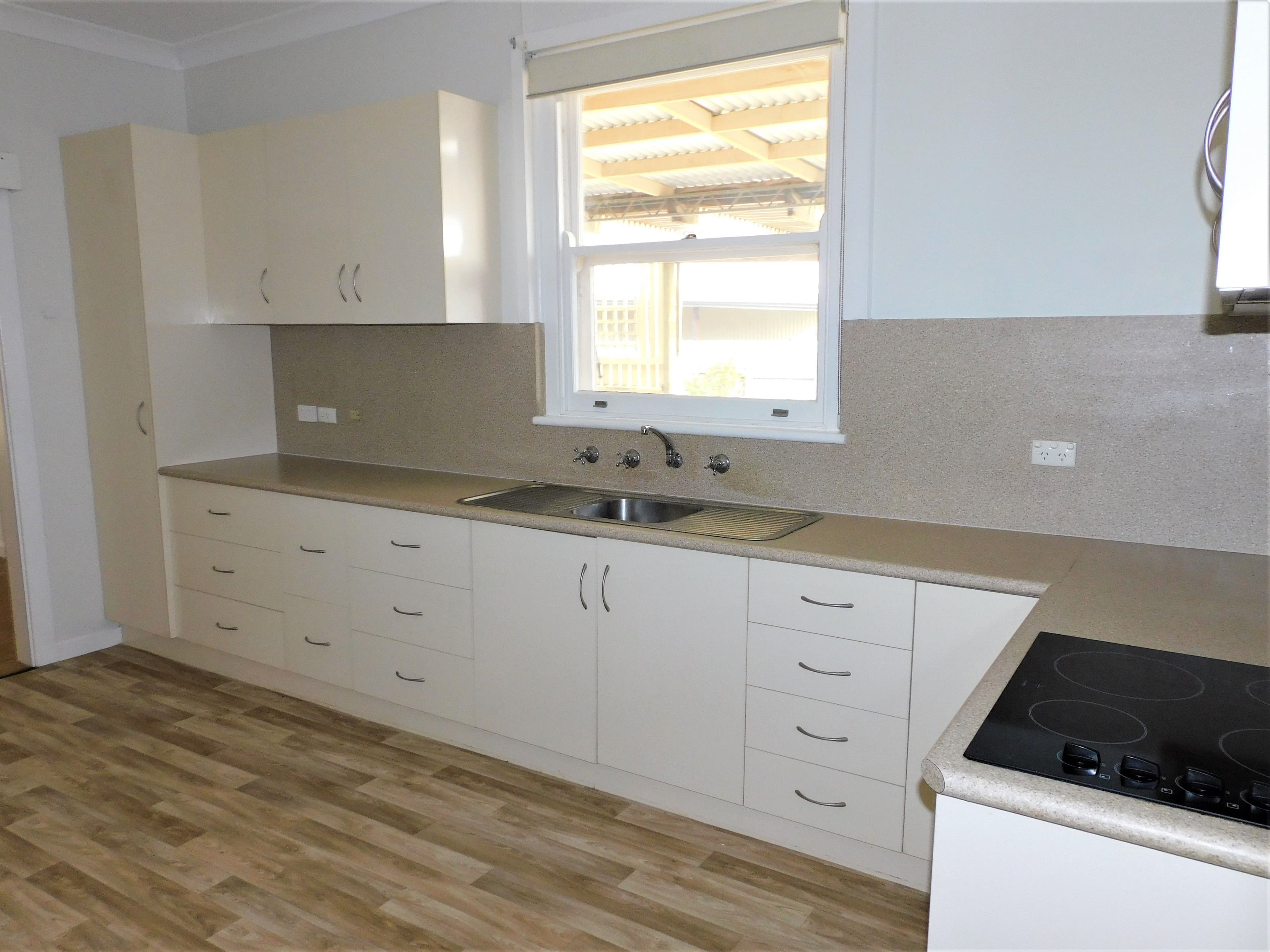 13 Patterson Street, Bordertown SA 5268, Bordertown - Thumbnail 6