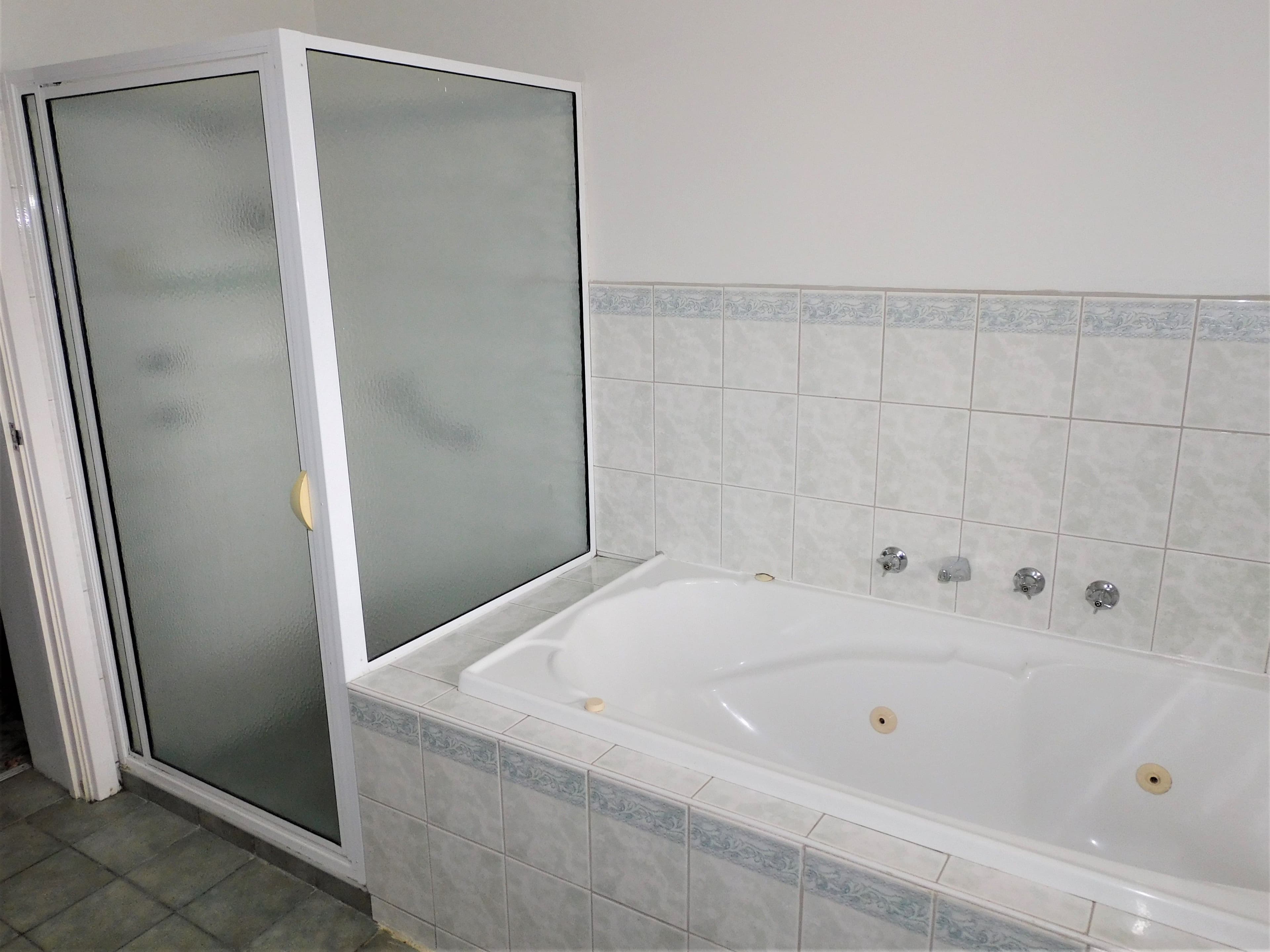 13 Patterson Street, Bordertown SA 5268, Bordertown - Thumbnail 8