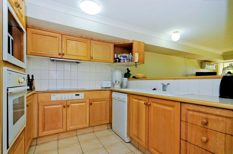 100 Morala Avenue "Oasis Villas", RUNAWAY BAY QLD 4216, Runaway Bay - Thumbnail 4