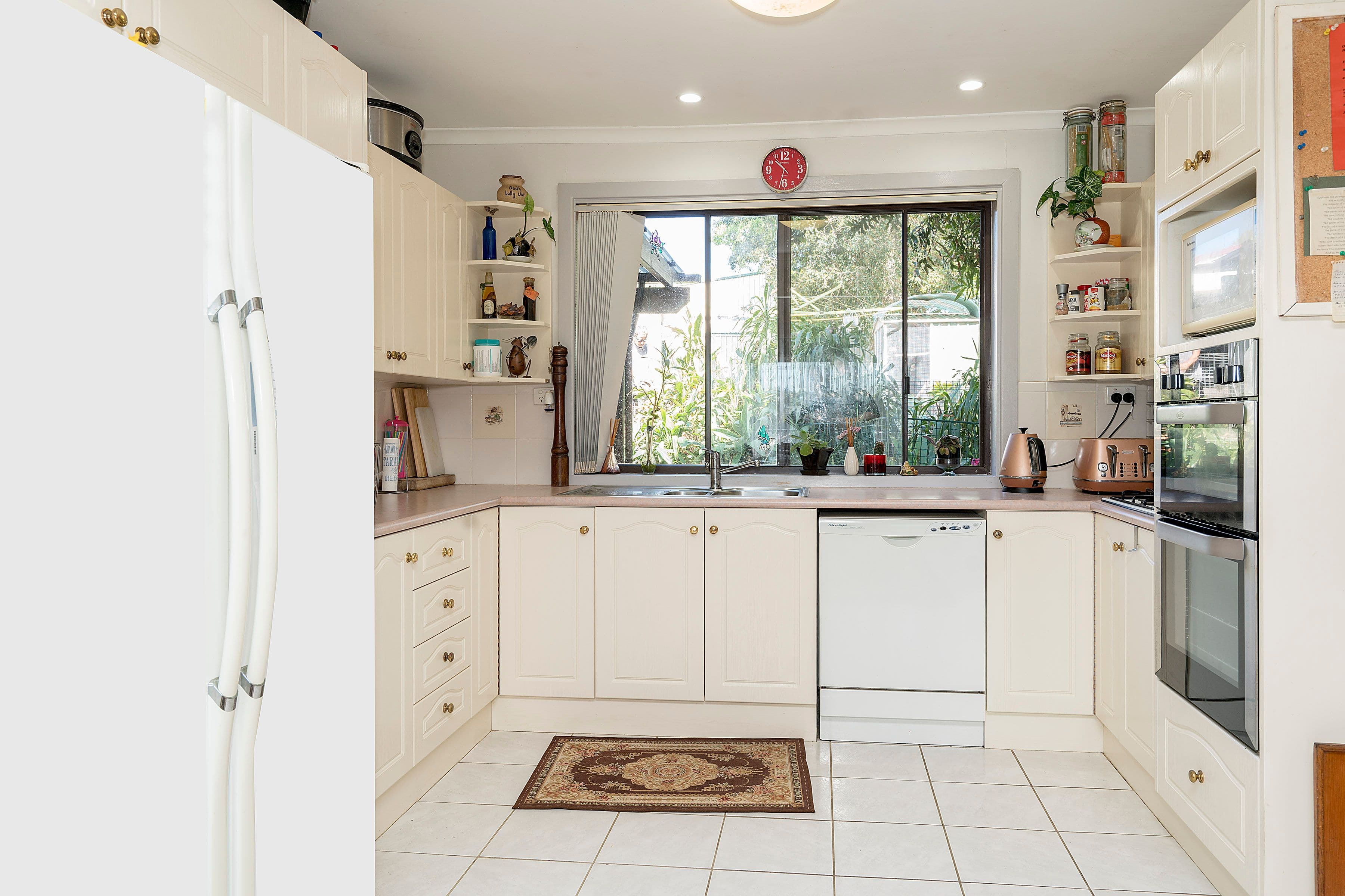 56 Dandaraga Road, Brightwaters - Thumbnail 4