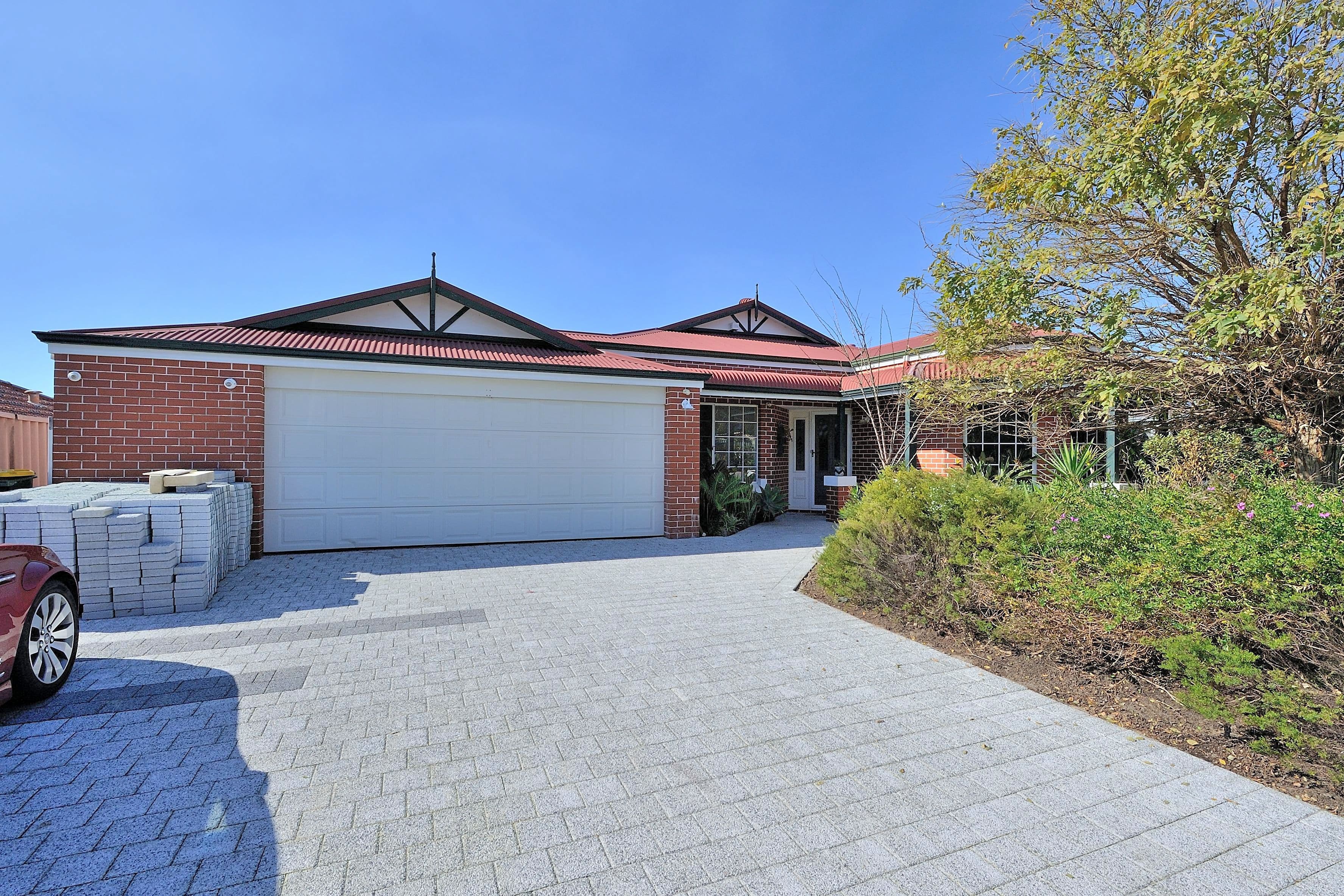 19 Abbotswood Drive, Landsdale WA 6065, Landsdale - Image 1