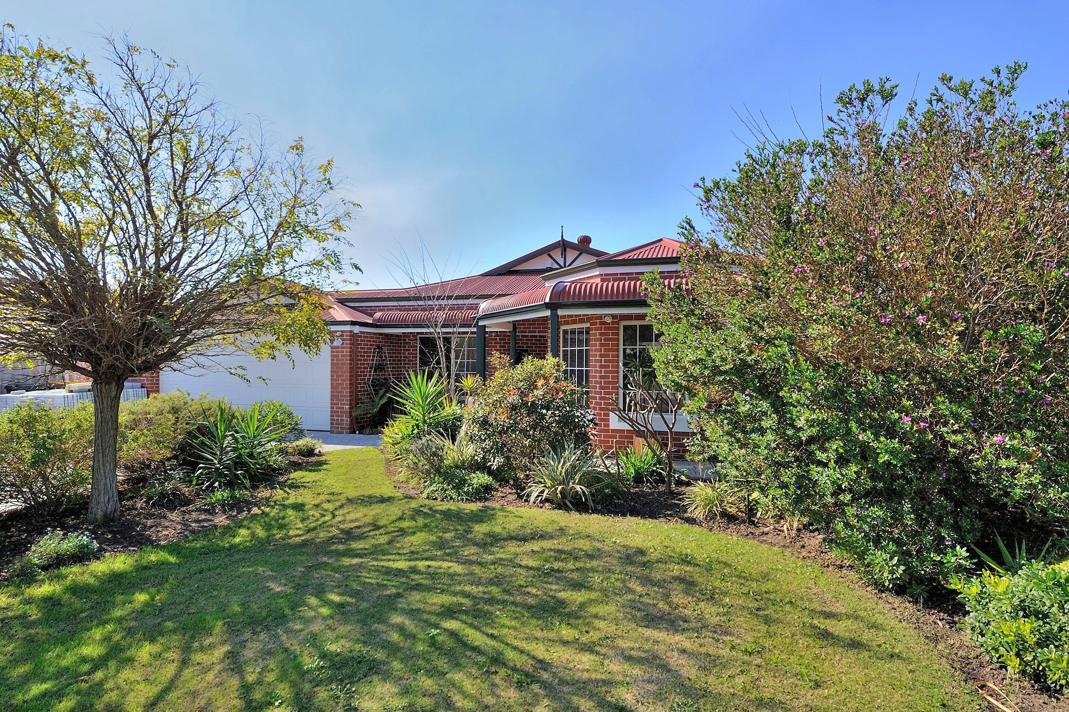 19 Abbotswood Drive, Landsdale WA 6065, Landsdale - Thumbnail 3