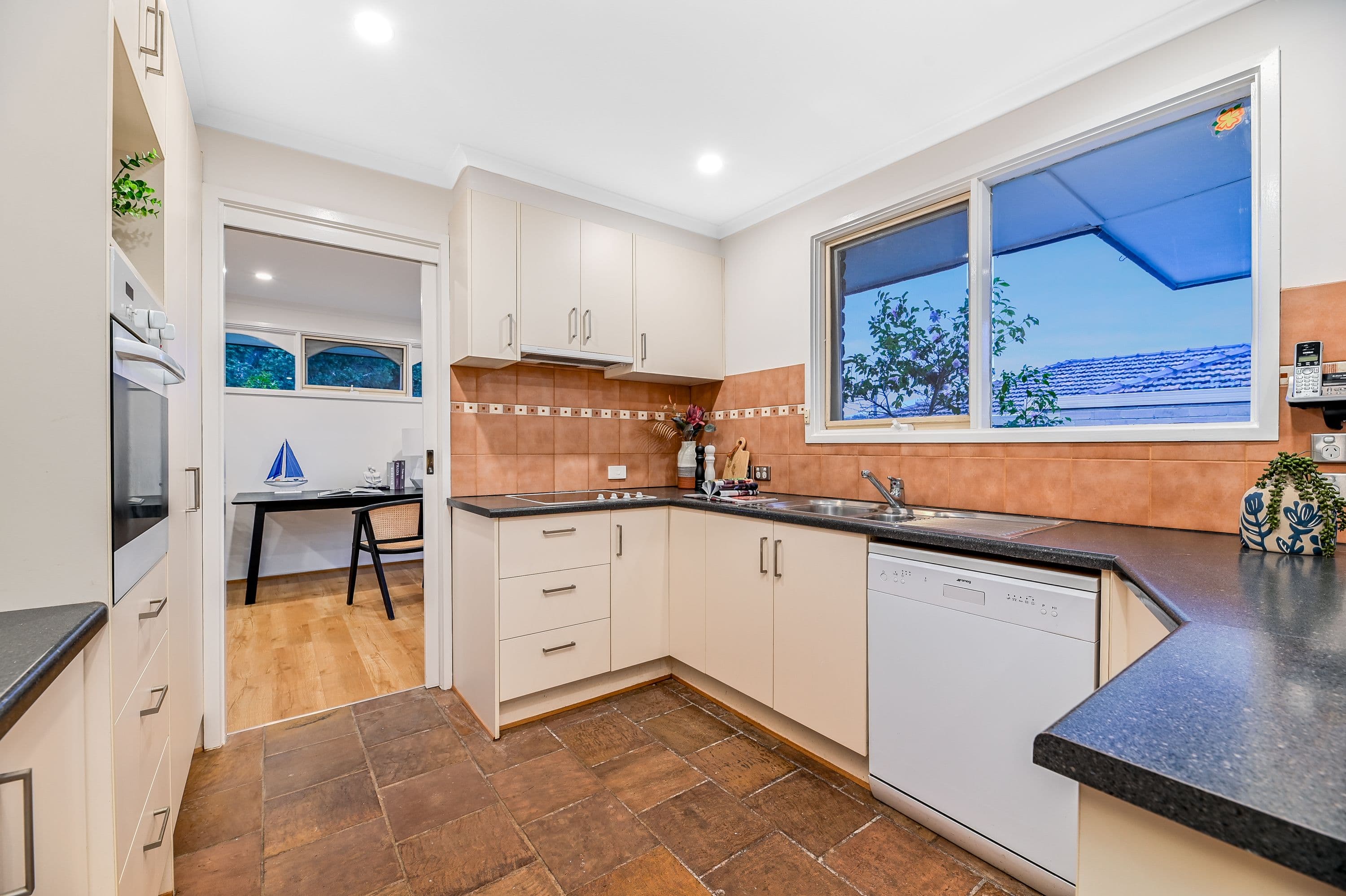 69 Cootamundra Drive, Wheelers Hill VIC 3150, Wheelers Hill - Thumbnail 6