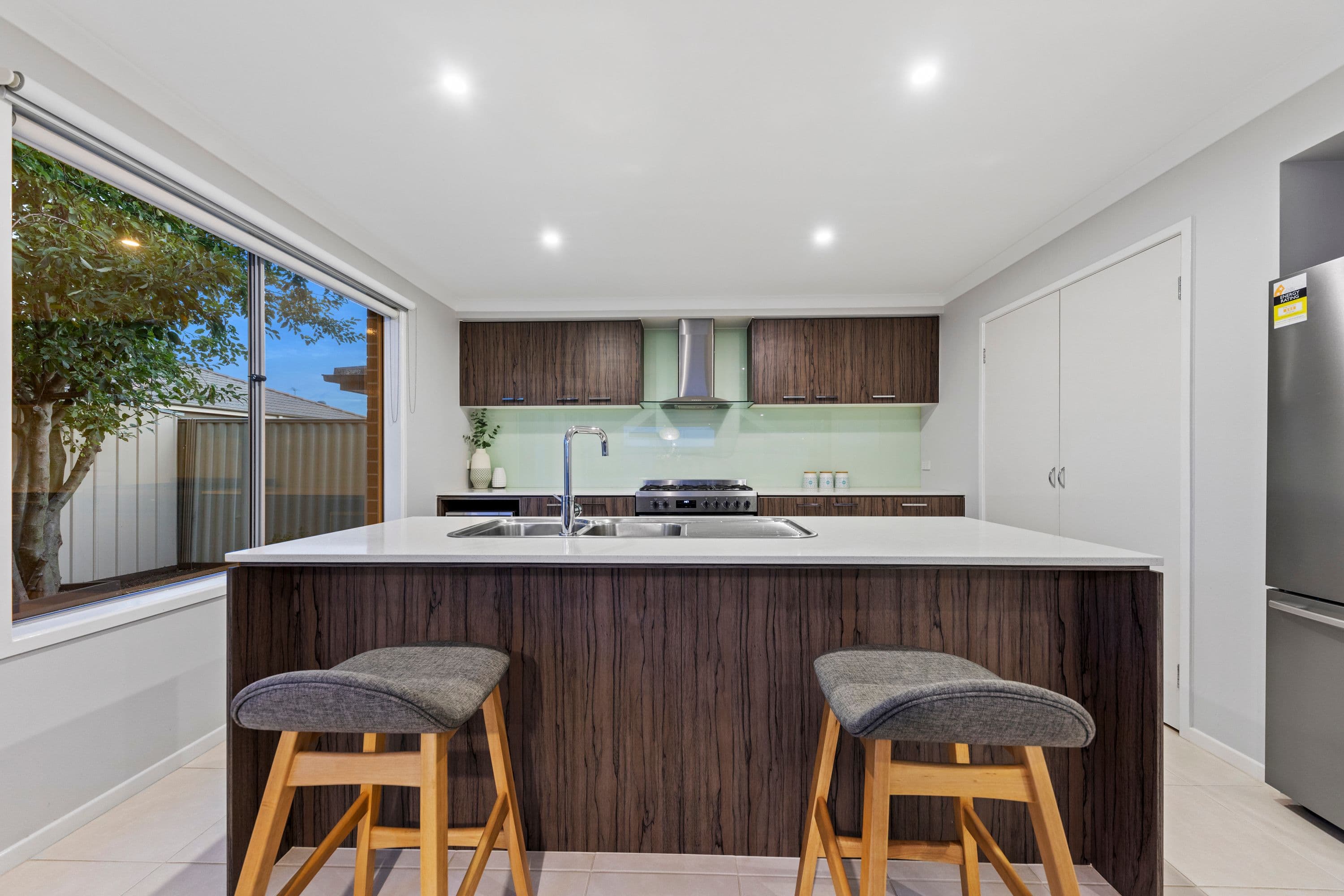 18 Farmdale Road, Pakenham VIC 3810, Pakenham - Thumbnail 3
