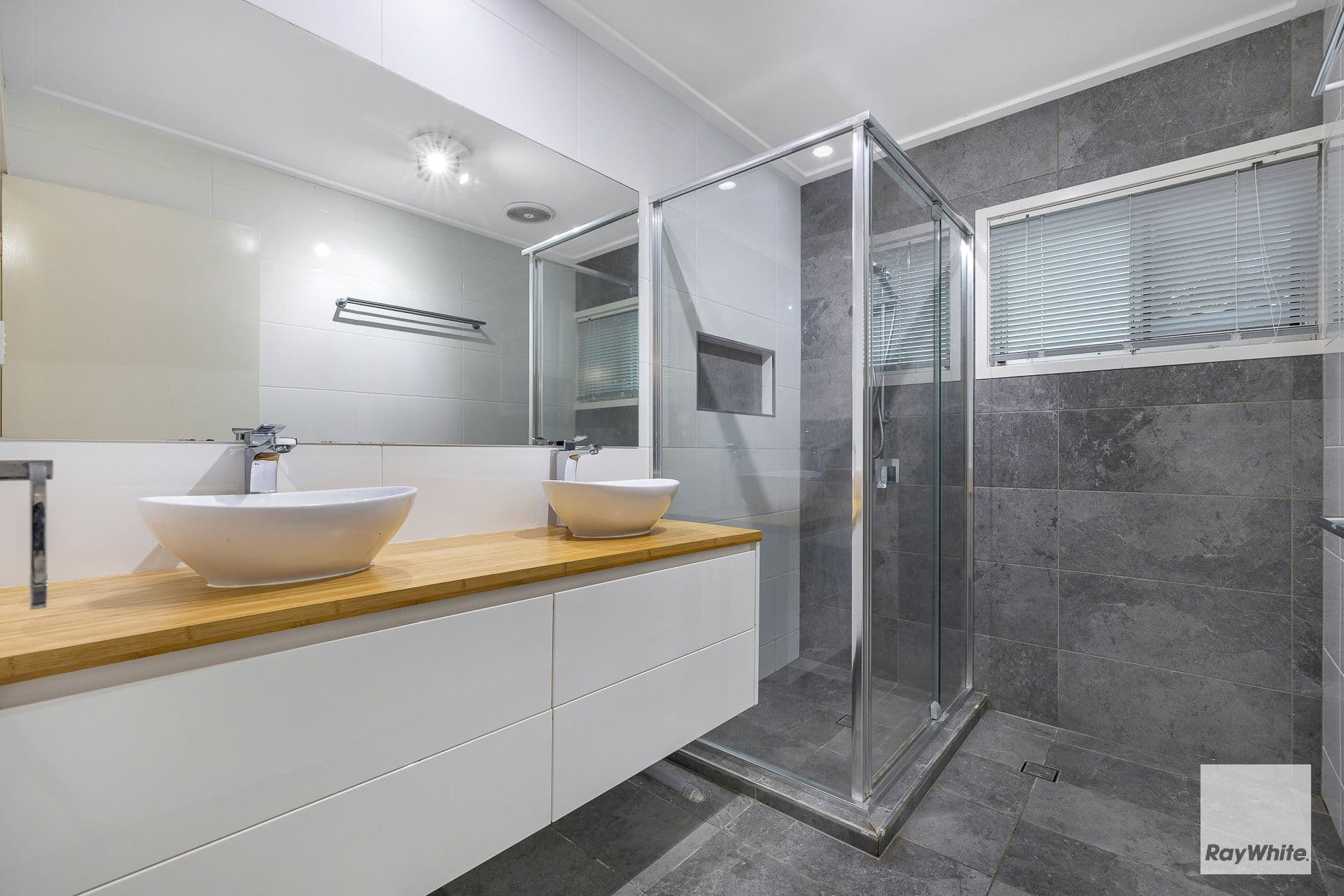235 Main Street, Redland Bay QLD 4165, Redland Bay - Thumbnail 4