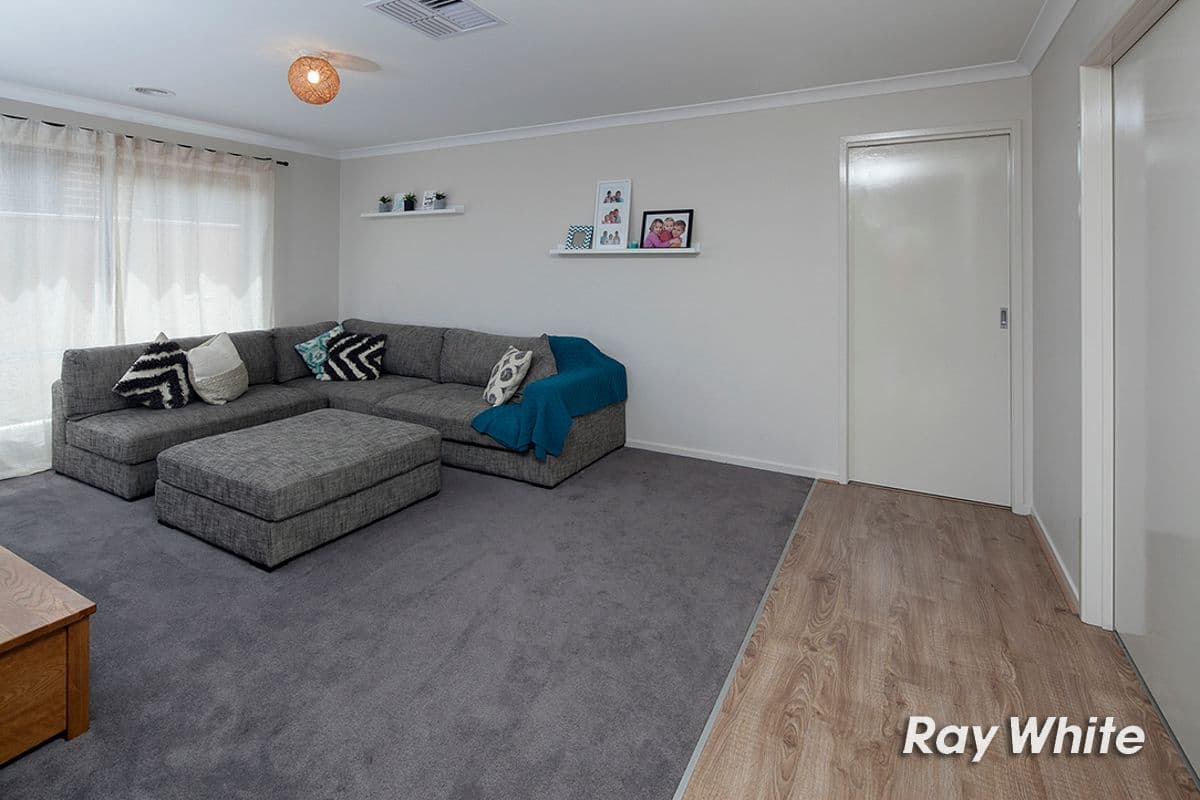 15 Statham View, Cranbourne West VIC 3977, Cranbourne West - Thumbnail 5