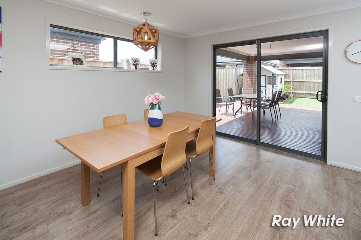 15 Statham View, Cranbourne West VIC 3977, Cranbourne West - Thumbnail 8