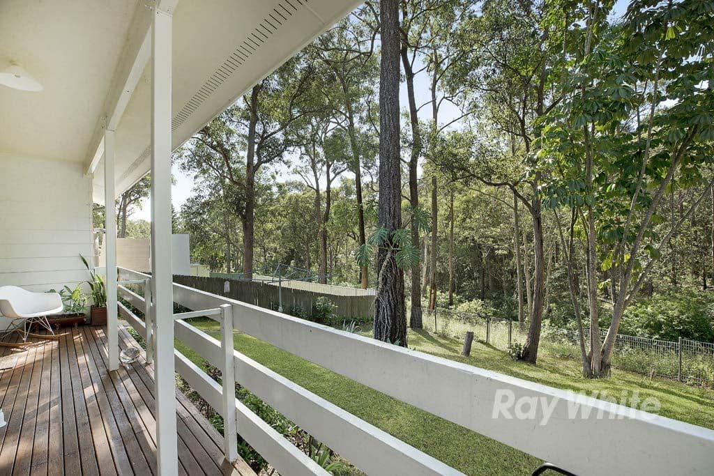 13 Middle Point Road, Bolton Point - Thumbnail 2